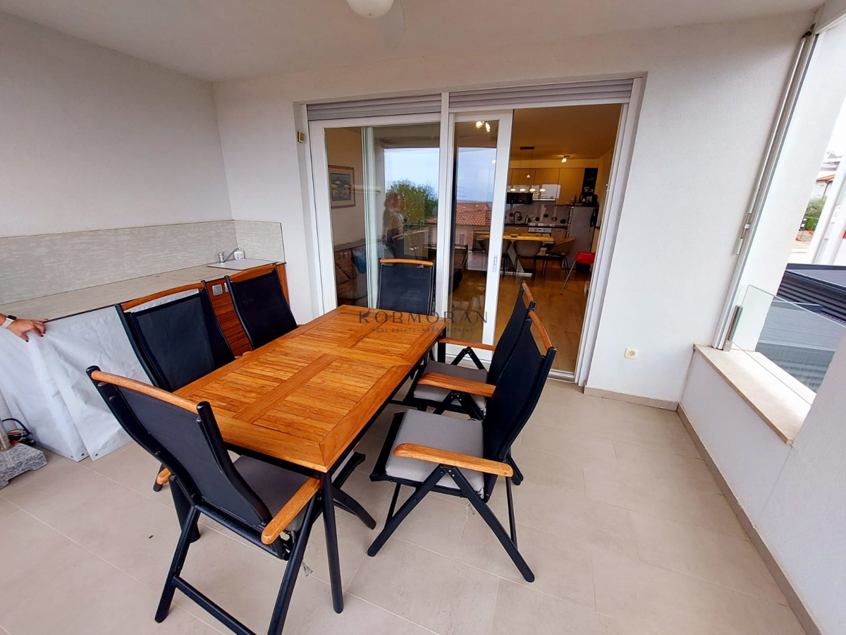 Apartma s pogledom na morje v Novigradu